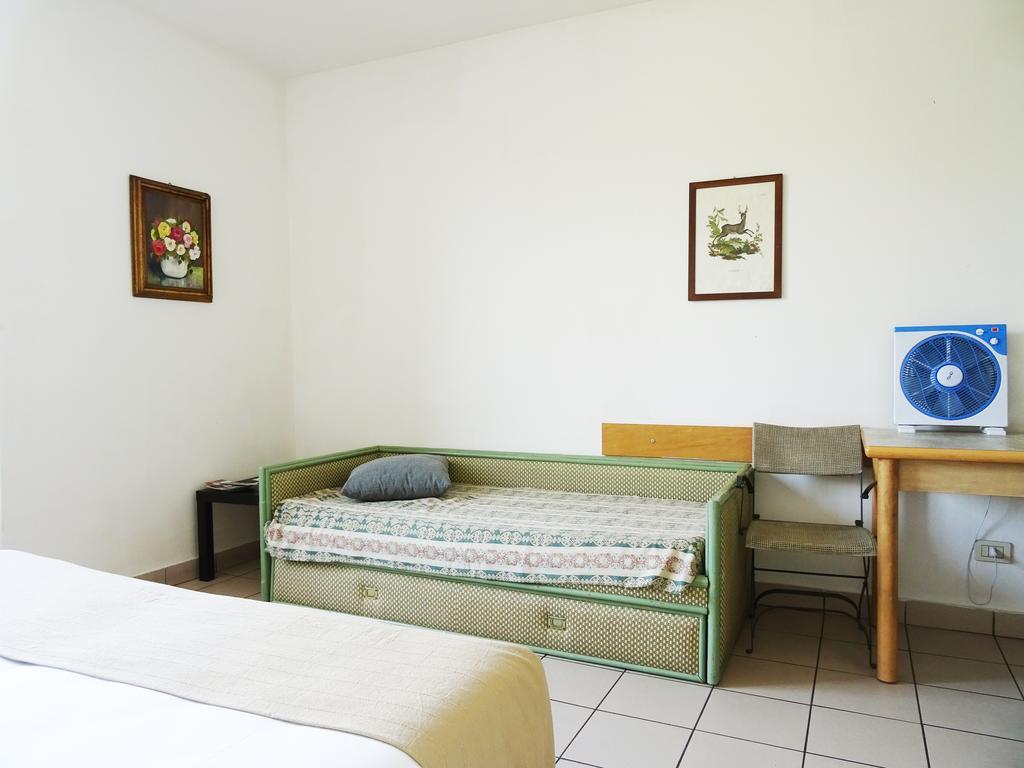 Victoria Hotels Carso Camnago Volta ภายนอก รูปภาพ