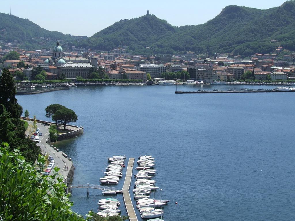 Victoria Hotels Carso Camnago Volta ภายนอก รูปภาพ