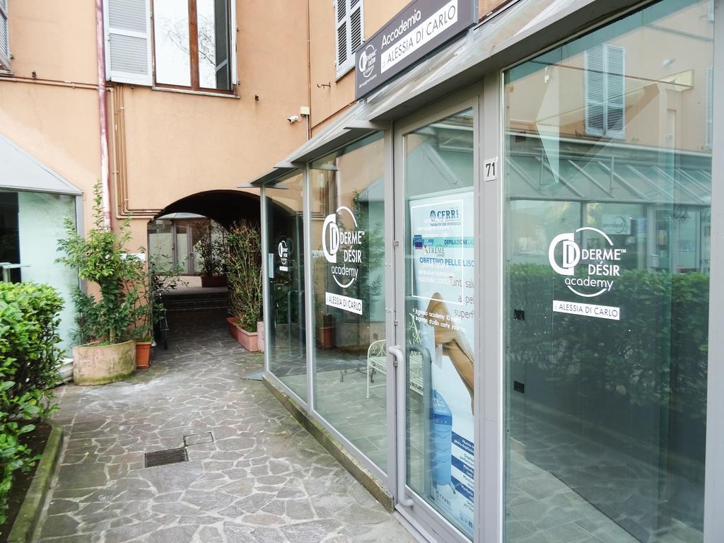 Victoria Hotels Carso Camnago Volta ภายนอก รูปภาพ