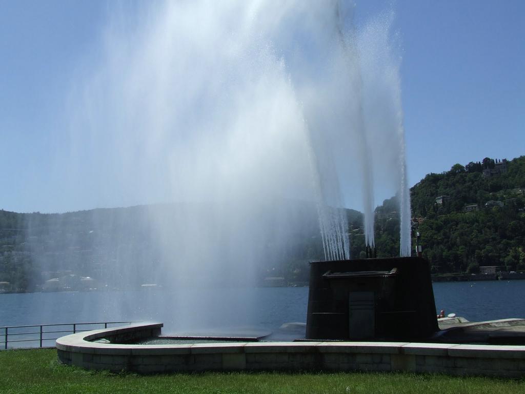 Victoria Hotels Carso Camnago Volta ภายนอก รูปภาพ